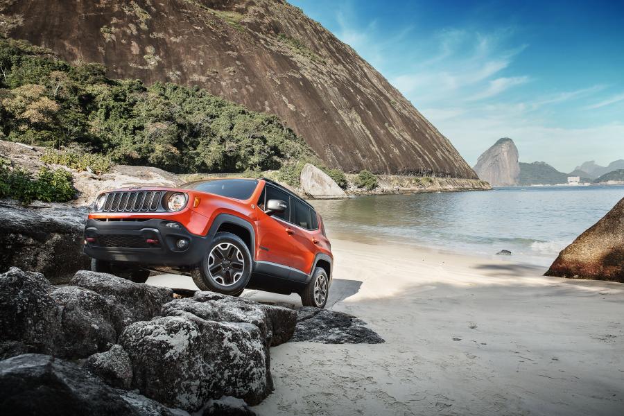  Jeep Renegade Trailhawk 2015 года  (BR) (фото 12 из 18)